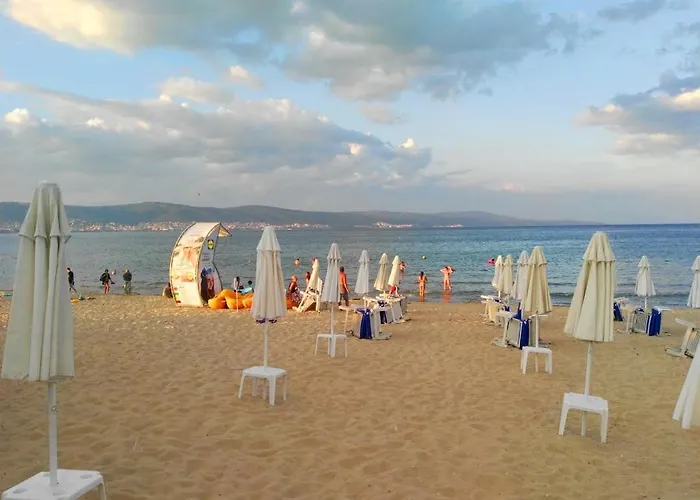 Konstantin In Trakia Plaza 公寓