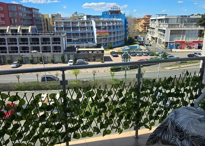 Konstantin In Trakia Plaza *