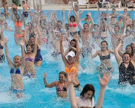 Konstantin In Trakia Plaza 公寓