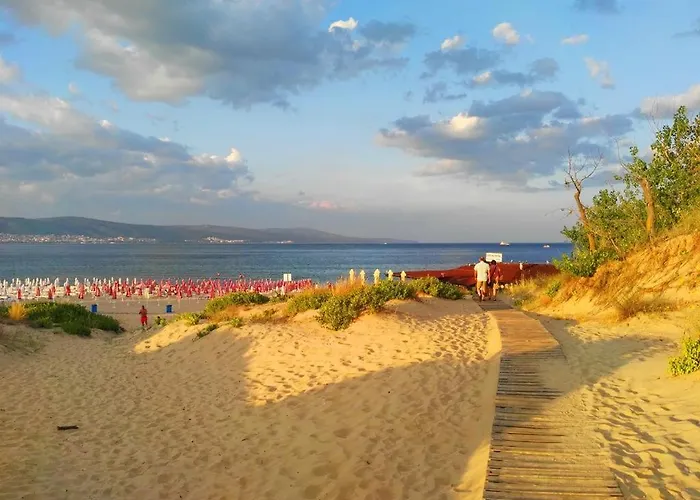 Konstantin In Trakia Plaza